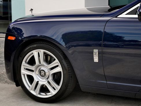 Used 2017 Rolls-Royce Ghost image 21