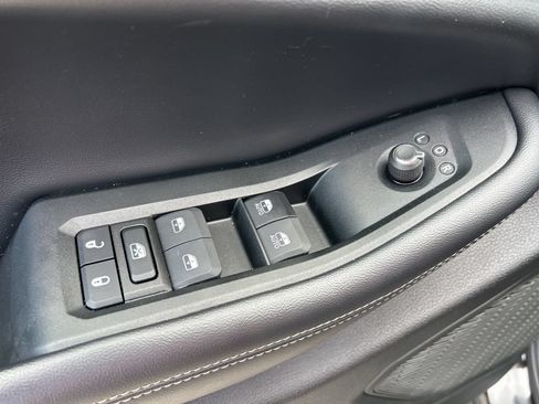 Used 2024 Jeep Grand Cherokee L Limited RWD image 19
