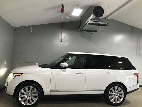 Used 2014 Land Rover Range Rover Supercharged AWD/4WD image 6