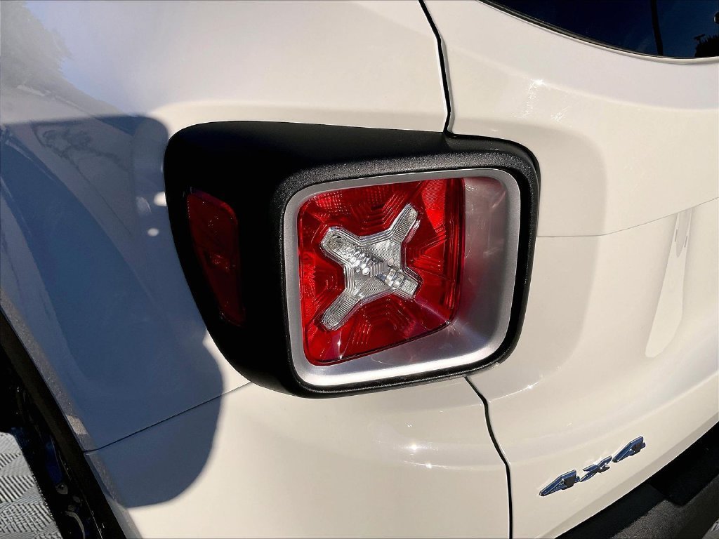 Used 2017 Jeep Renegade Limited AWD/4WD image 33