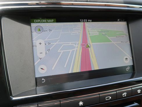 Used 2016 Jaguar XJ R-Sport RWD image 31