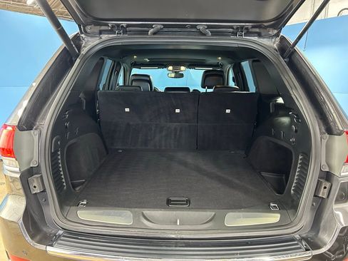 Used 2018 Jeep Grand Cherokee Limited w/ Trailer Tow Group IV image 37