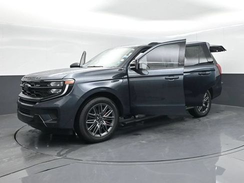 Used 2025 Ford Expedition Platinum w/ Stealth Performance Package AWD/4WD image 66