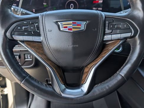 Used 2023 Cadillac Escalade Premium Luxury Platinum AWD/4WD image 4