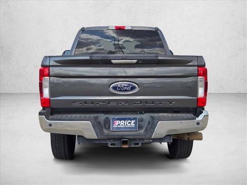 Used 2019 Ford F250 XLT w/ XLT Premium Package image 6