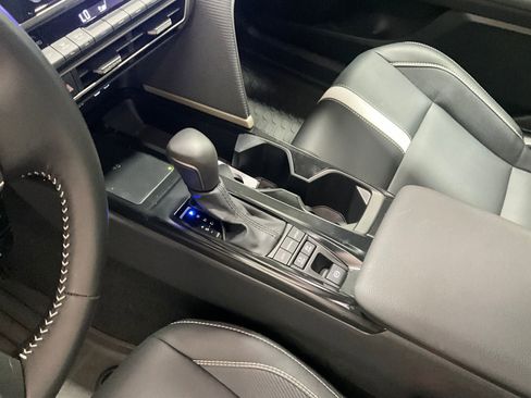 Used 2026 Toyota Camry SE FWD image 17