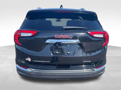 Used 2024 GMC Terrain SLT AWD/4WD image 4