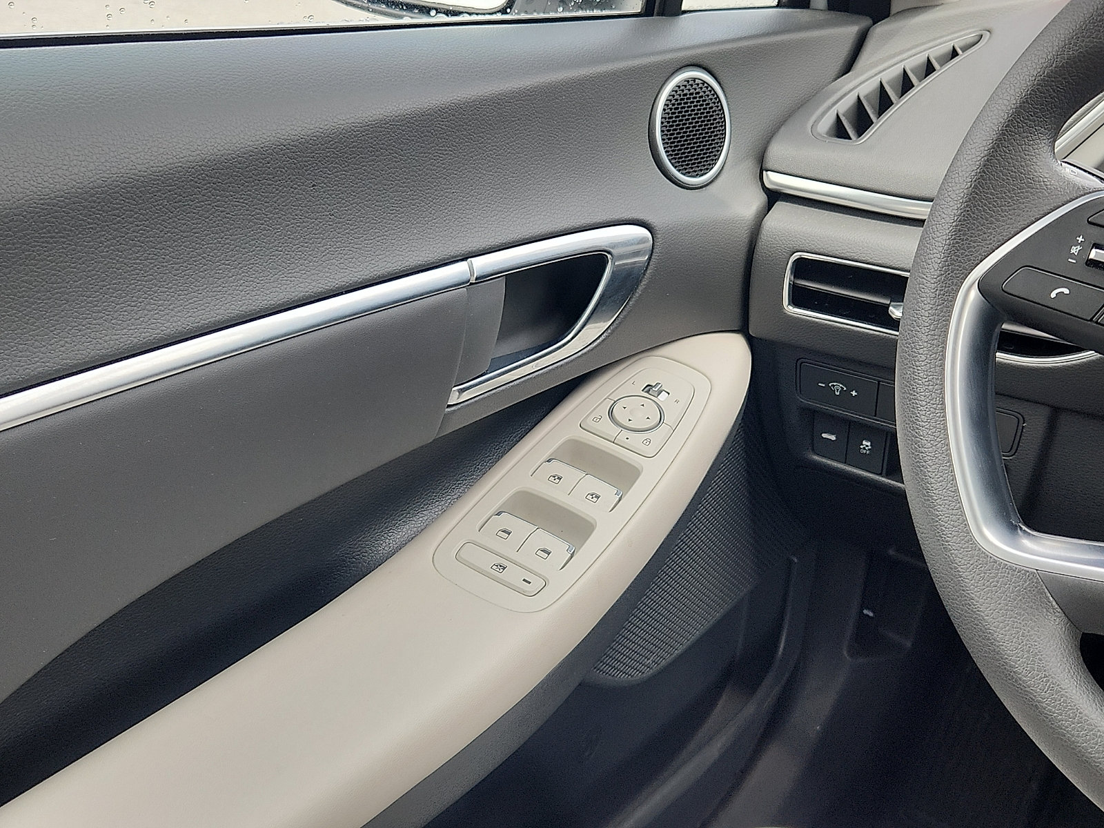 Certified 2023 Hyundai Sonata SEL FWD image 11