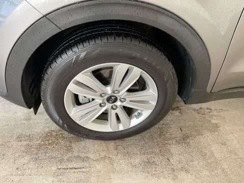 Used 2018 Kia Sportage LX image 10