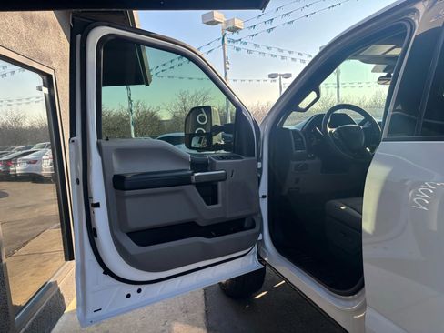 Used 2020 Ford F350 XLT w/ XLT Value Package image 8