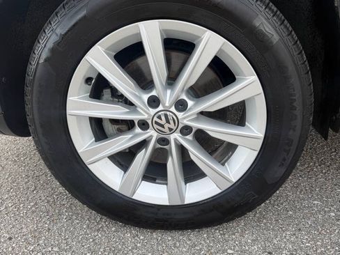 Used 2018 Volkswagen Tiguan Limited FWD image 21