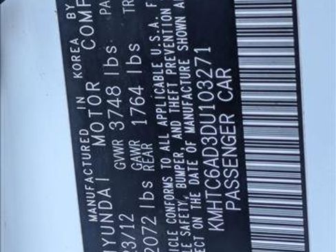 Used 2013 Hyundai Veloster w/Gray Int image 21