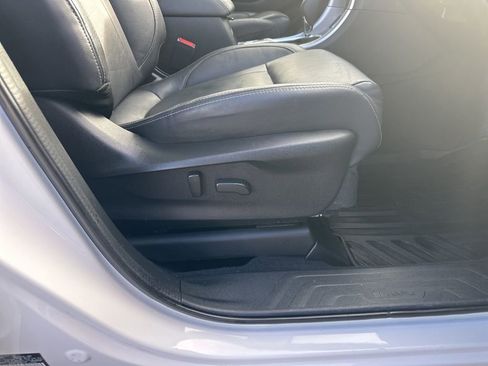 Used 2021 Subaru Ascent Limited w/ Technology Package image 32