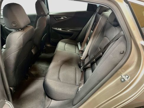 Used 2025 Chevrolet Malibu RS FWD image 23