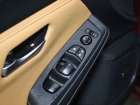 Used 2025 Nissan Sentra SV w/ SV Premium Package FWD image 16