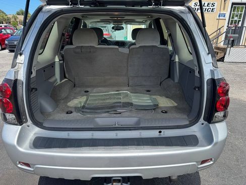 Used 2009 Chevrolet TrailBlazer LT w/ Sun And Sound Package AWD/4WD image 10