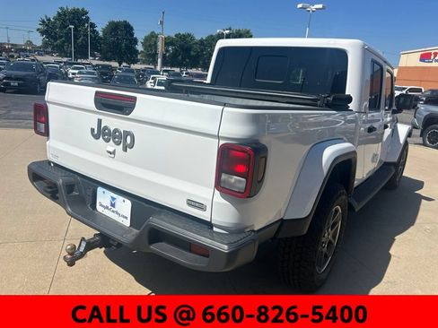 Used 2021 Jeep Gladiator Overland AWD/4WD image 11