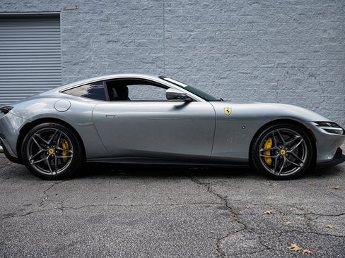 Used 2021 Ferrari Roma image 17
