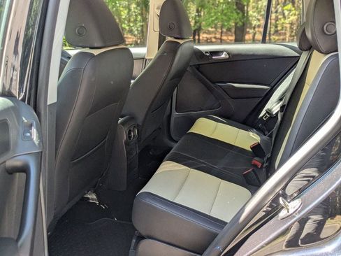 Used 2017 Volkswagen Tiguan S FWD image 18