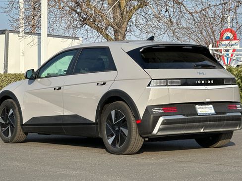 New 2026 Hyundai Ioniq 5 SEL image 6