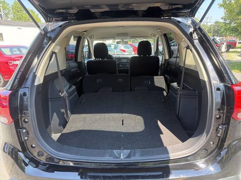Used 2016 Mitsubishi Outlander SE FWD image 28