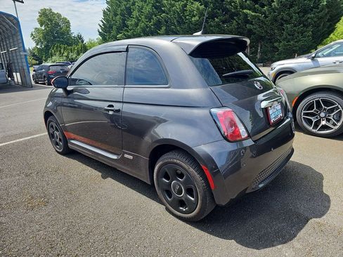 Used 2019 FIAT 500 e w/ Esport Package FWD image 3