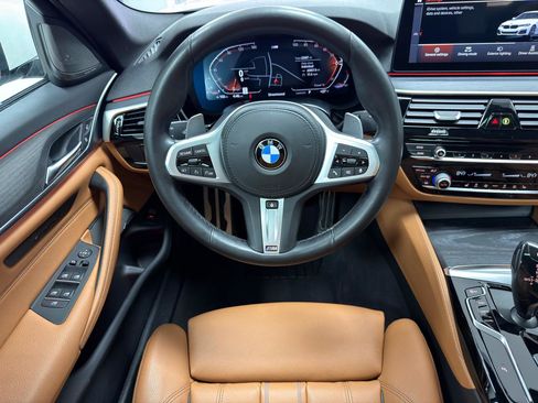 Used 2021 BMW 540i xDrive w/ M Sport Package image 29