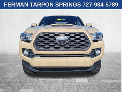 Used 2020 Toyota Tacoma TRD Sport image 2