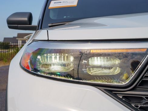 Used 2021 Ford Explorer 2WD image 9