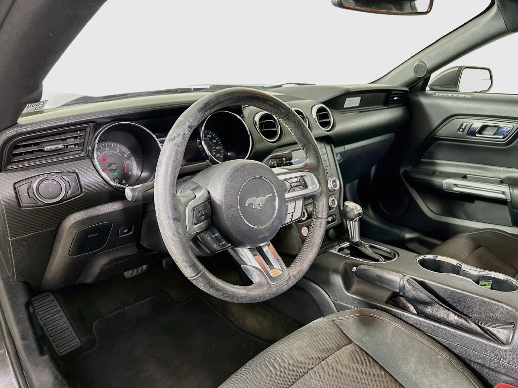 Used 2016 Ford Mustang Coupe RWD image 9