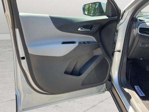 Certified 2022 Chevrolet Equinox LT FWD image 11