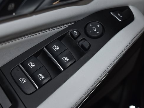 New 2026 BMW X5 xDrive40i w/ Executive Package image 5