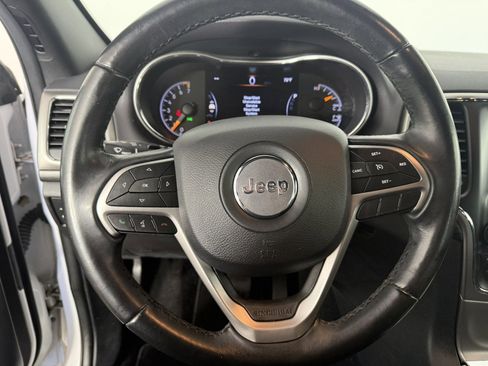 Used 2019 Jeep Grand Cherokee Laredo AWD/4WD image 20