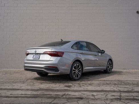 Used 2022 Volkswagen Jetta Sport image 7