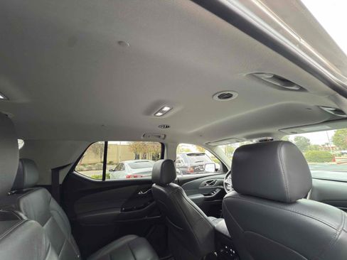 Used 2019 Chevrolet Traverse LT w/ LT Premium Package image 61