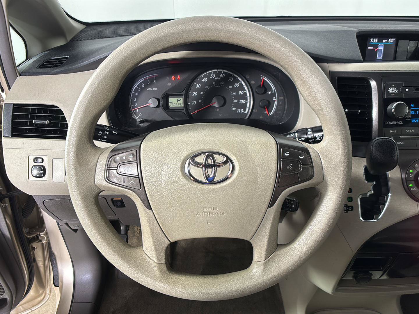 Used 2012 Toyota Sienna LE w/ Towing Pkg FWD image 30