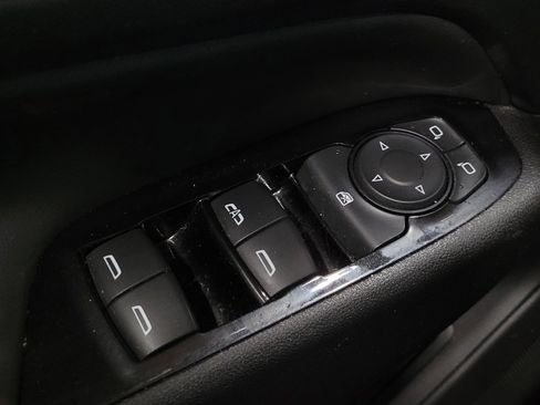 Used 2023 Chevrolet Equinox Premier image 27