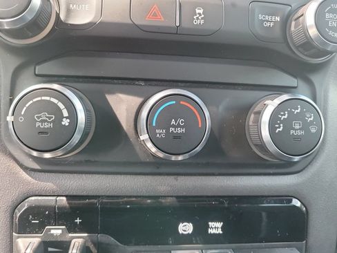 Used 2020 RAM 2500 Big Horn w/ Level 1 Equipment Group AWD/4WD image 21