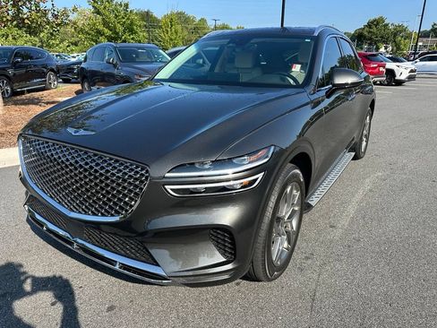 Used 2025 Genesis GV70 2.5T w/ Select Package AWD/4WD image 3