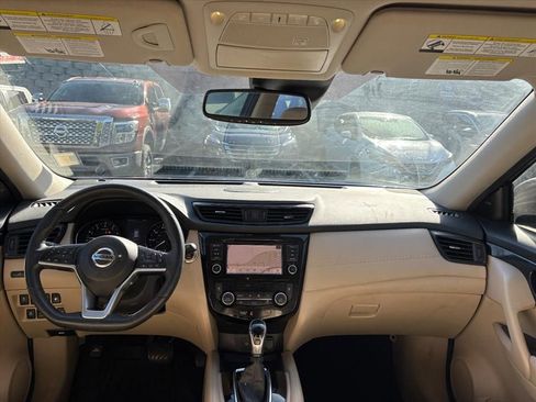 Used 2018 Nissan Rogue SL image 6