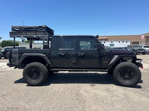 Used 2022 Jeep Gladiator Rubicon w/ LED Lighting Group AWD/4WD image 4
