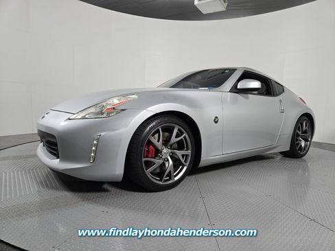 Used 2013 Nissan 370Z Touring w/ Sport Pkg RWD image 2