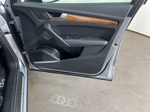 Certified 2022 Audi Q5 2.0T Premium Plus w/ Premium Plus Package image 11