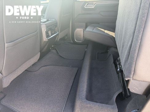 Used 2026 Chevrolet Silverado 1500 High Country w/ Technology Package AWD/4WD image 39