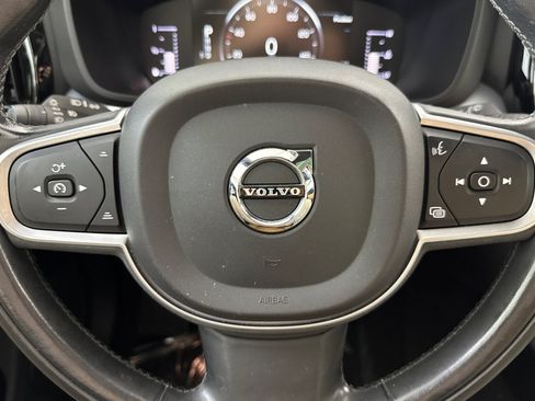 Used 2019 Volvo XC60 T6 Momentum AWD/4WD image 11