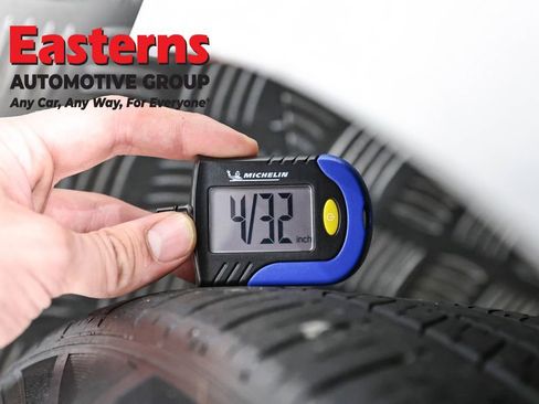 Used 2022 Toyota Corolla LE w/ LE Convenience Package FWD image 26