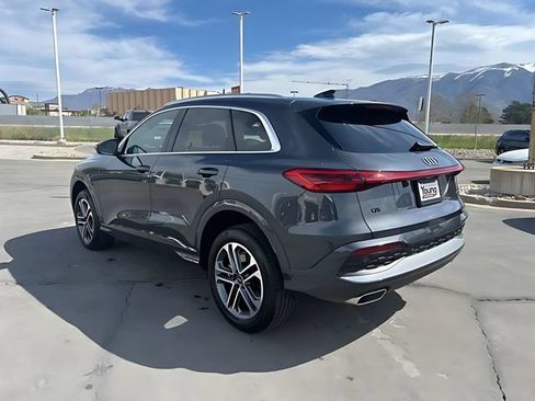 Certified 2025 Audi Q5 Premium w/ Convenience Package AWD/4WD image 5