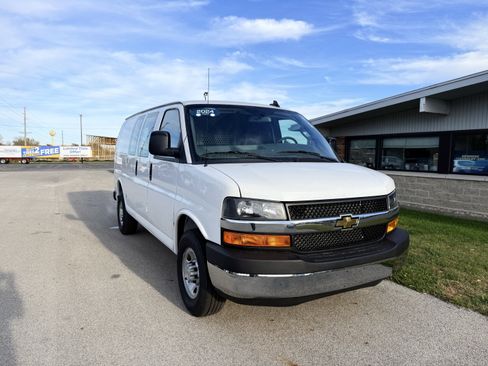 Certified 2024 Chevrolet Express 2500 w/ Driver Convenience Package image 7
