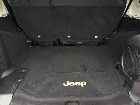 Used 2013 Jeep Wrangler Unlimited Sahara w/ Connectivity Group AWD/4WD image 20