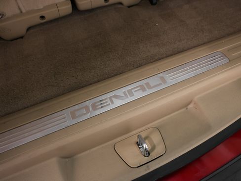 Used 2013 GMC Yukon Denali image 27